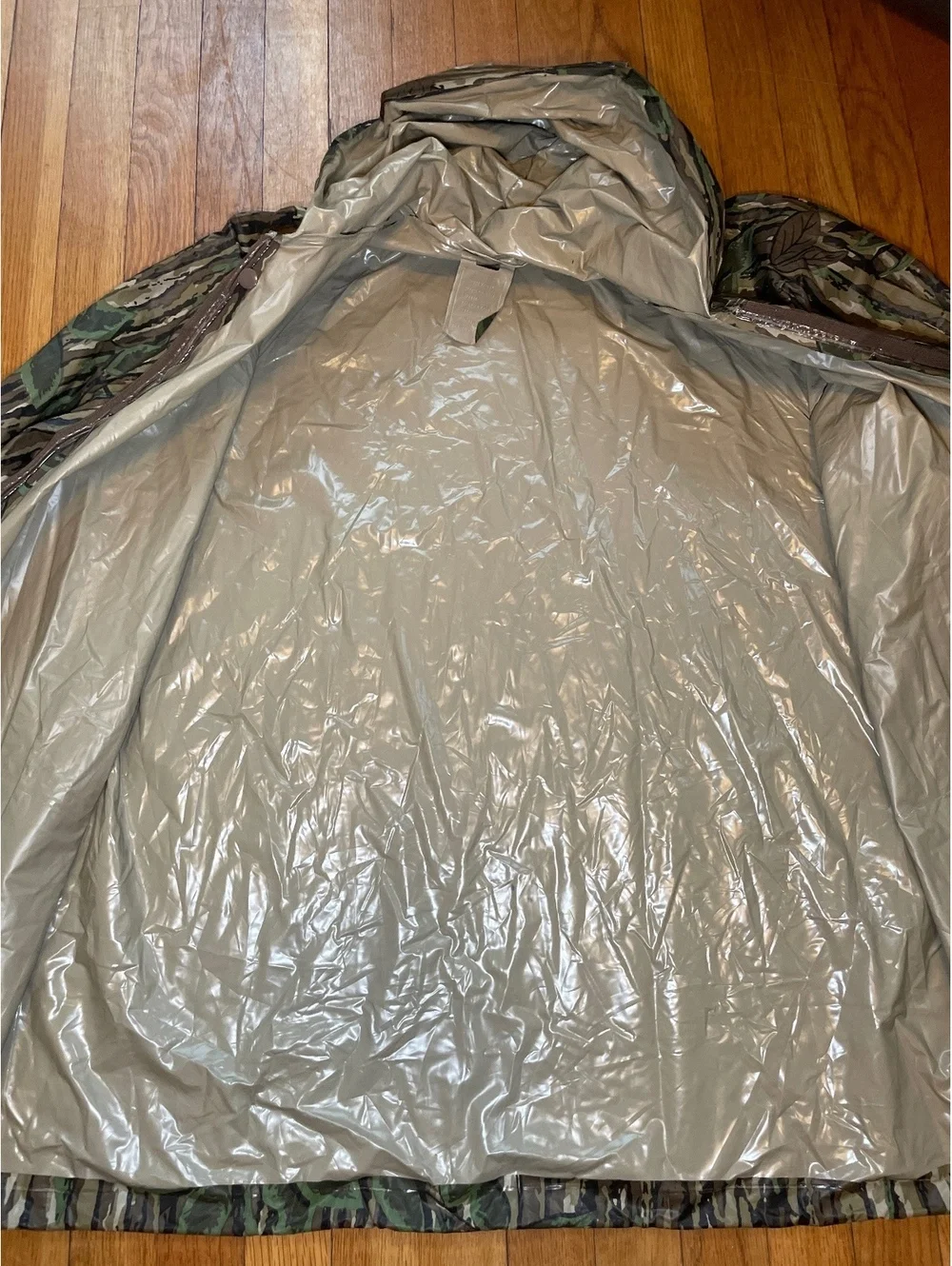 Vintage Realtree Camo Vinyl Rain Jacket Hunting Gorpcore Hooded Waterproof ~XL
